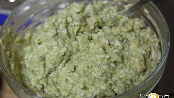 бутерброды со шпротами и авокадо