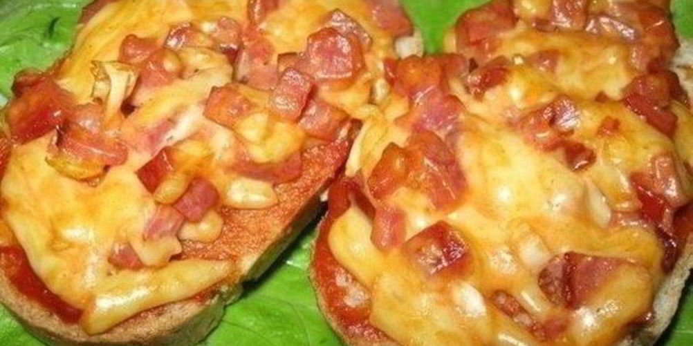 Рецепт быстрых горячих бутербродов с сосисками