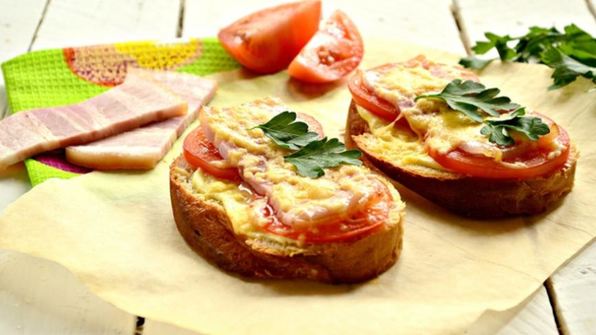 горячие бутерброды с беконом