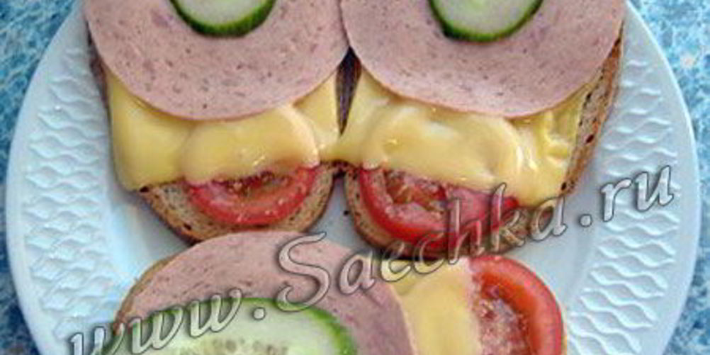 Рецепт горячих бутербродов с сыром и помидором