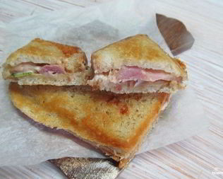 Горячие бутерброды в бутерброднице