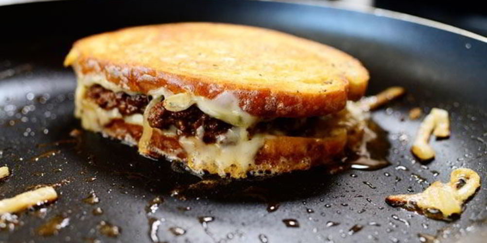 Рецепт горячего бутерброда с фаршем