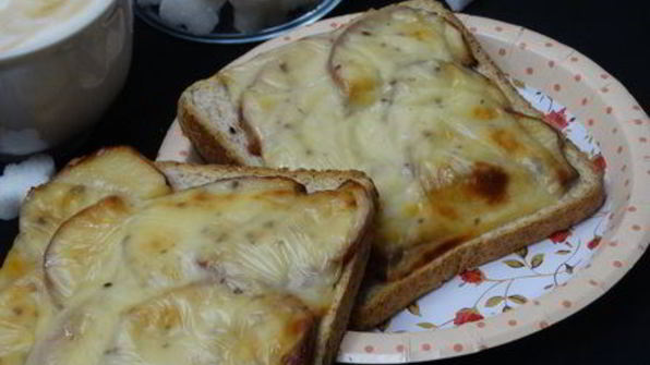 горячий бутерброд яблочное утро