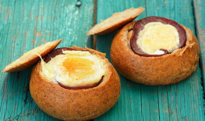 Запеченные бутерброды с яйцом и ветчиной