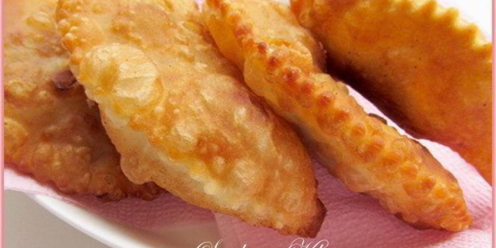 Рецепт чебуреков на минералке с пикантной начинкой