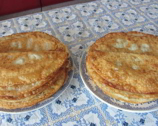 Чебуреки на сковороде