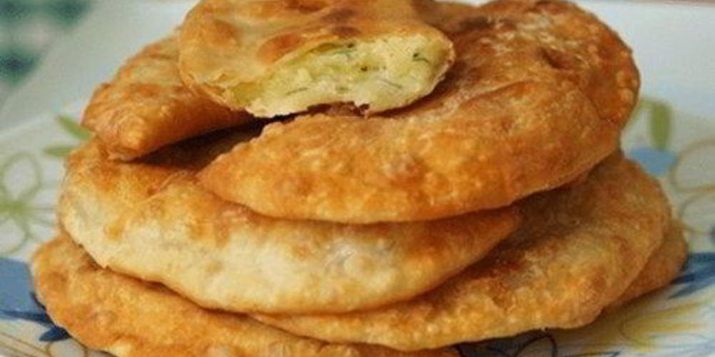 Рецепт чебуреков с картофелем и твердым сыром