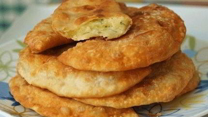 Чебуреки с картофелем и твердым сыром