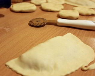 Тесто для чебуреков в хлебопечке