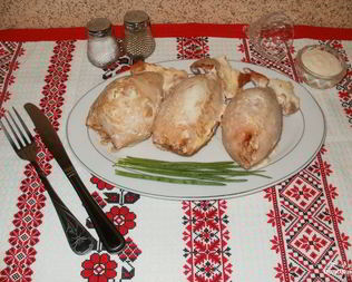 Фаршированные кальмары с рисом и яйцом