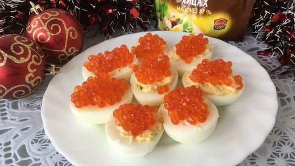 яйца, фаршированные икрой