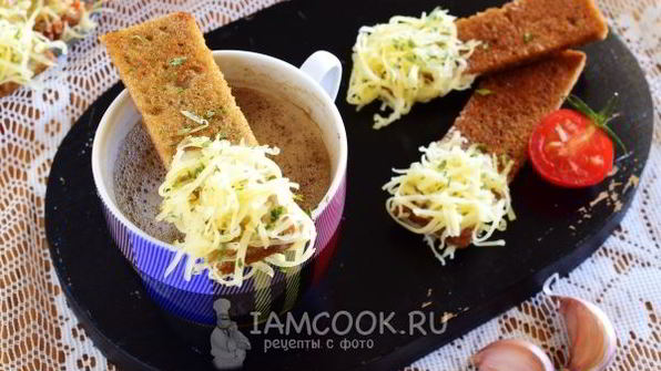 чесночные гренки из черного хлеба