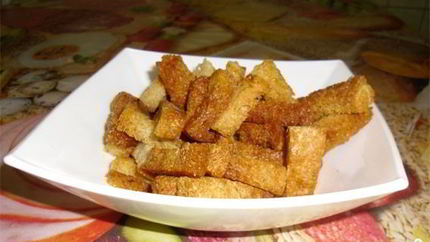 Гренки с чесноком в духовке