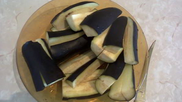 икра баклажанная со сливочным маслом