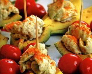 Канапе из авокадо и сыра рокфор