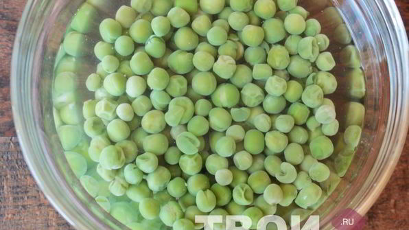 канапе на шпажках