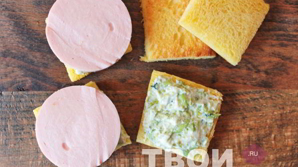 канапе на шпажках