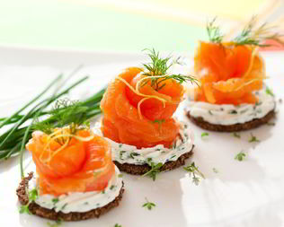 Канапе с лососем
