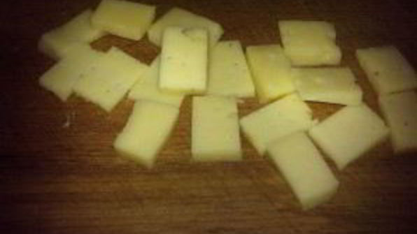 канапе с мармеладом и сыром