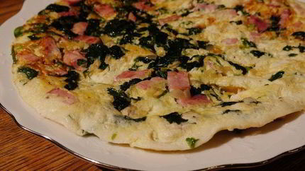 Фриттата со шпинатом и ветчиной