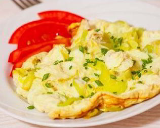 Омлет с кабачками и брынзой