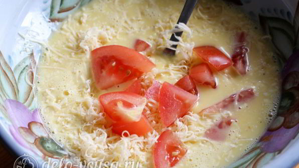 омлет с помидорами