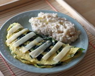 Омлет со шпинатом и фетой