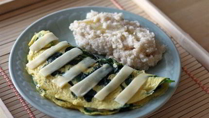 Омлет со шпинатом и фетой