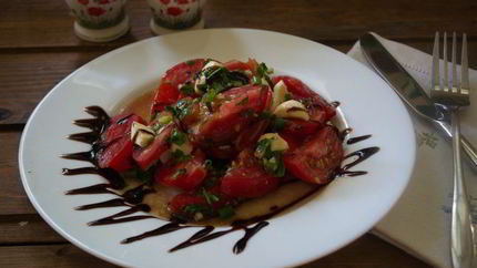 Помидоры с моцареллой