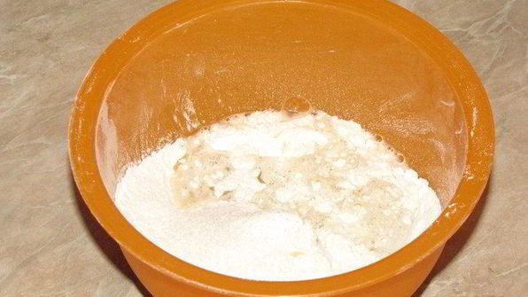 булочки-роллы с грибным дип-соусом