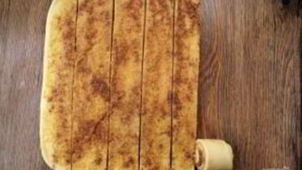 гигантский коричный ролл