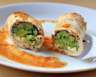 Куриные роллы фаршированные брокколи и сыром