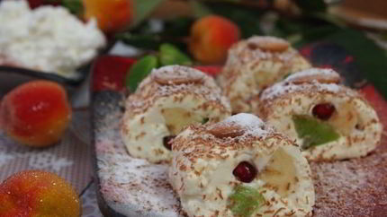 Роллы из творога с фруктами