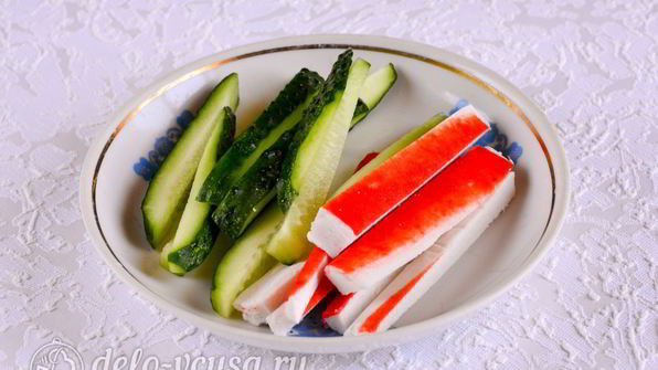 роллы с крабовыми палочками