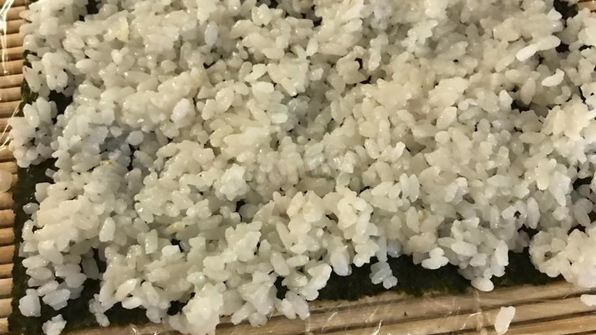 роллы с красной икрой