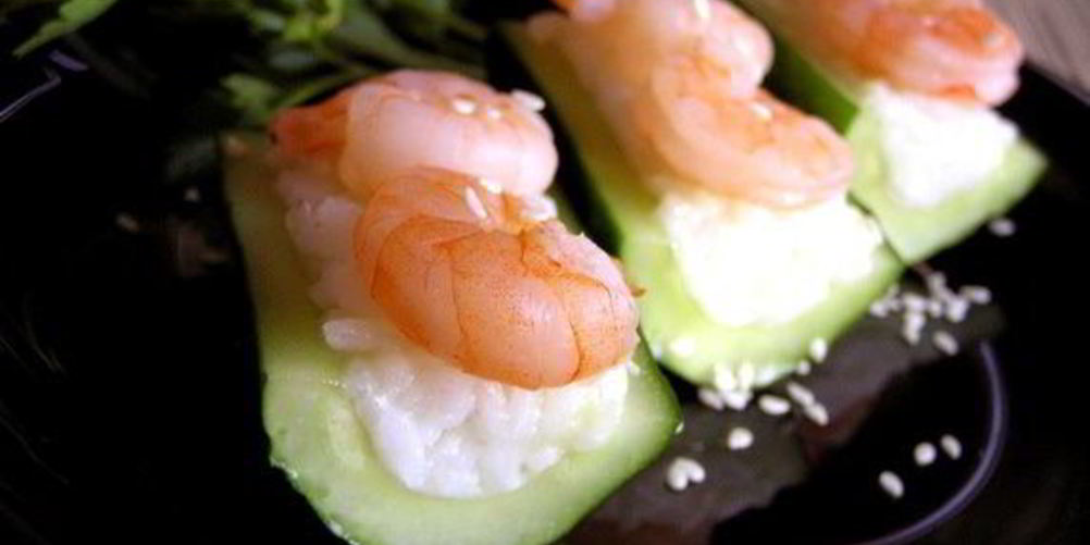 Рецепт роллов с креветками в огурцаха