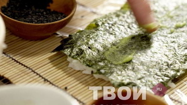 роллы с лососем