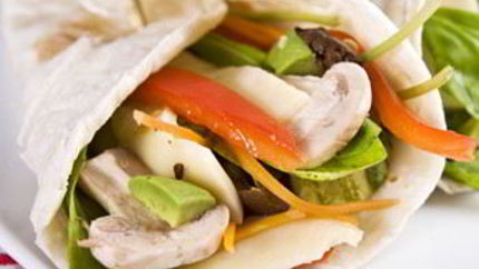 Весенние роллы с авокадо и овощами