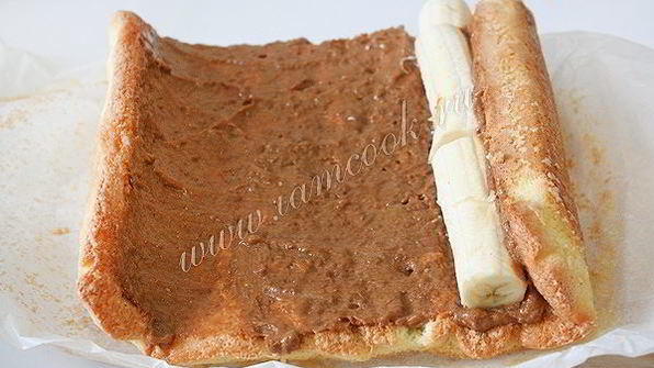 бисквитный рулет с бананом