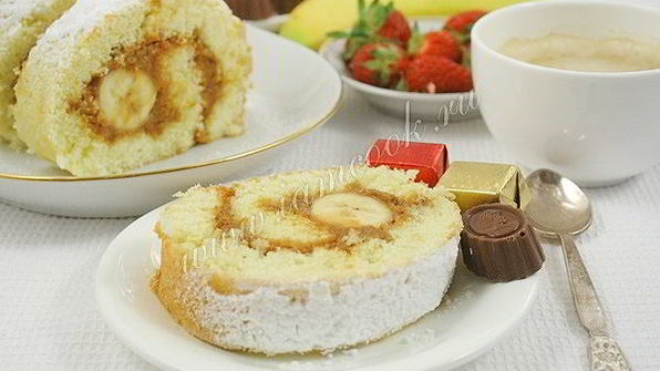 бисквитный рулет с бананом