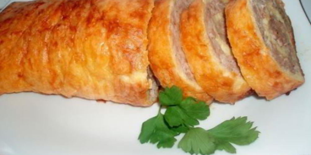 Рецепт мясного рулета в духовке вкусно и просто