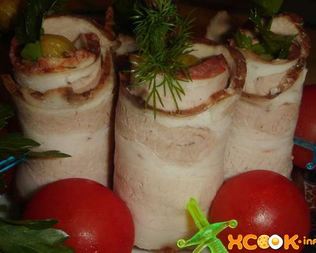 Мясные рулетики из грудинки