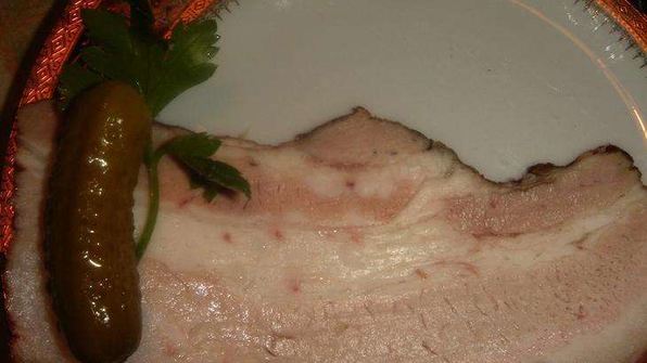 мясные рулетики из грудинки