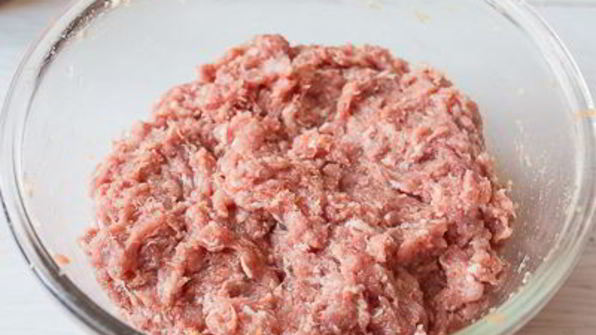 рубленые рулетики с вялеными томатами