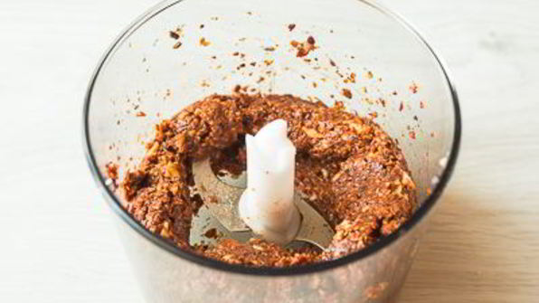 рубленые рулетики с вялеными томатами