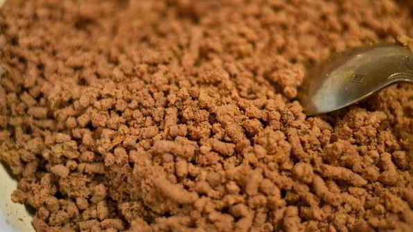 рулет из отварной печени с пикантной сливочной начинкой