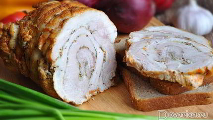 Рулет из свиной брюшины с горчицей и хреном