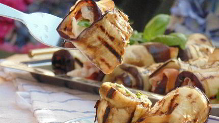 Рулетики из баклажанов по-итальянски