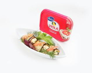 Рулетики из баклажанов с сырно-ореховой начинкой