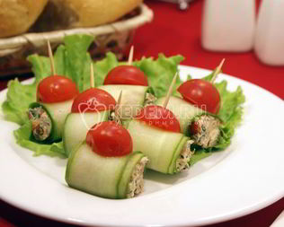 Рулетики из огурцов с начинкой